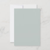 Elegante Monogram Leaf Sage Green Wedding RSVP Karte (Rückseite)