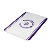Elegante Monogram Navy Blue on White Bath Mat Badematte (Schrägansicht)