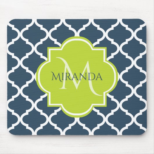 Elegante Monogram Navy Green Quatrefolie und Name Mousepad (Vorne)