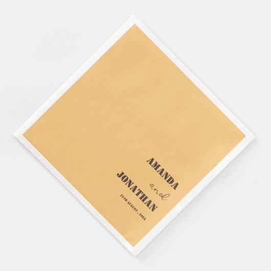 Elegante Monogram Sand Yellow Wedding Serviette (Ecke)