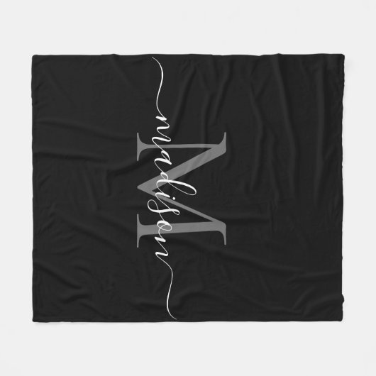 Elegante Monogram Schwarz-weiß Moderne Skriptbezei Fleecedecke (Vorderseite (Horizontal))