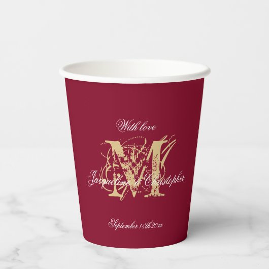 Elegante Monogram Script Burgundy Gold Wedding Pappbecher (Rückseite)