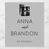 Elegante Monogram Script Moderne Hochzeit Schwarz Weinetikett (Einzelnes Label)