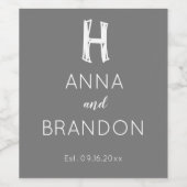 Elegante Monogram Script Name Modern Wedding Gray Weinetikett (Einzelnes Label)
