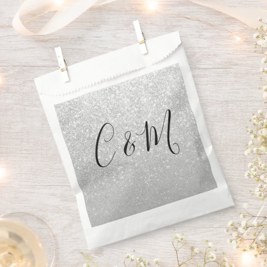 Elegante Monogram Silver Glitzer Wedding Geschenktütchen (Ausgeschnitten)