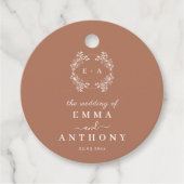 Elegante Monogram Terracota Wedding Geschenkanhänger (Vorderseite)