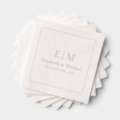 Elegante Monogram Typografy Script Wedding Silver Servietten Mit Folie (Insitu (Gestapelt))