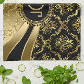 Elegante monogramierte Black & Gold Floral Damasks Geschirrtuch (Gefaltet)