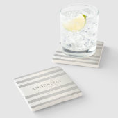 Elegante Monogramm-Imitate Silberglänzende graue S Steinuntersetzer (Seitenansicht)