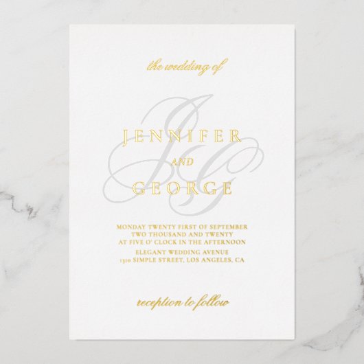 Elegante Monogramm-Initialen Weißgold Folieneinladung (Vorderseite)