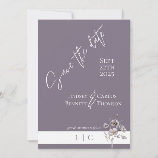 Elegante monogramm minimalistische lila Kalligraph Save The Date (Vorderseite)