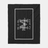Elegante Mr. und Mrs. Name Black Wedding Fleecedecke (Vorderseite)