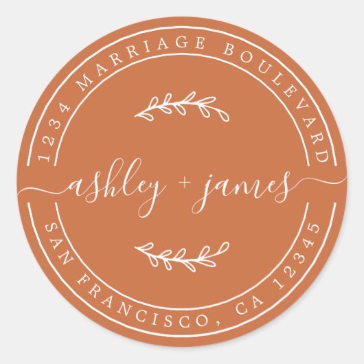 Elegante Names Burnt Orange Wedding Rücksendeadres Runder Aufkleber (Vorderseite)