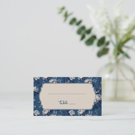 Elegante Navy-Blumen Platzkarte (Stehend Vorderseite)