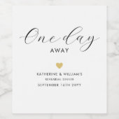 Elegante One Day Away Gold Heart Probe Dinner Weinetikett (Einzelnes Label)