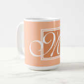 Elegante Orangen-Weiß-Monogramm-Schriftzeichen-Top Kaffeetasse (Vorderseite Links)