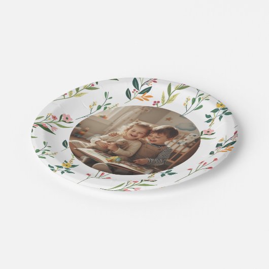 Elegante Papierplatte mit Blumendesign für Partys Pappteller (Schrägansicht)