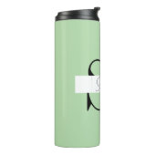 Elegante Pastel Green Monogram Thermal Tumbler Thermosbecher (Nach links gedreht)