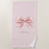 Elegante Pastel Pink Bow & Name Personalisiert Strandtuch (Vorderseite)