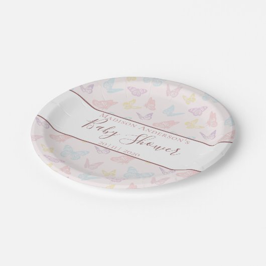 Elegante Pastel Pink Butterfly Pattern Babydusche Pappteller (Schrägansicht)