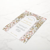 Elegante Pastel Vintager Blumenstrauß Folieneinladung (Gedreht)