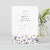 Elegante Pastel Wildblumen Grünes Brautparty Einladung (Stehend Vorderseite)