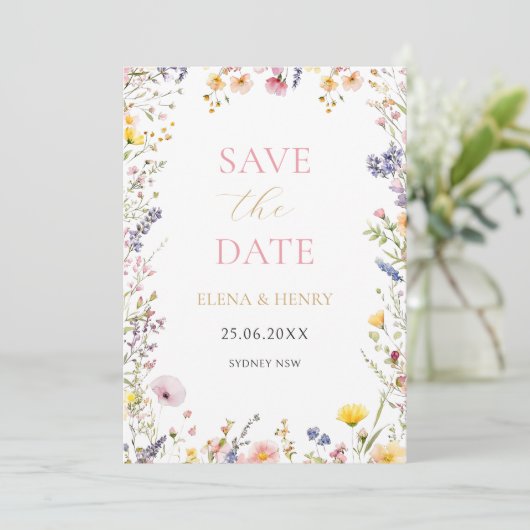 Elegante Pastel-Wildblumen Hochzeitssache Datum sp Einladung (Stehend Vorderseite)