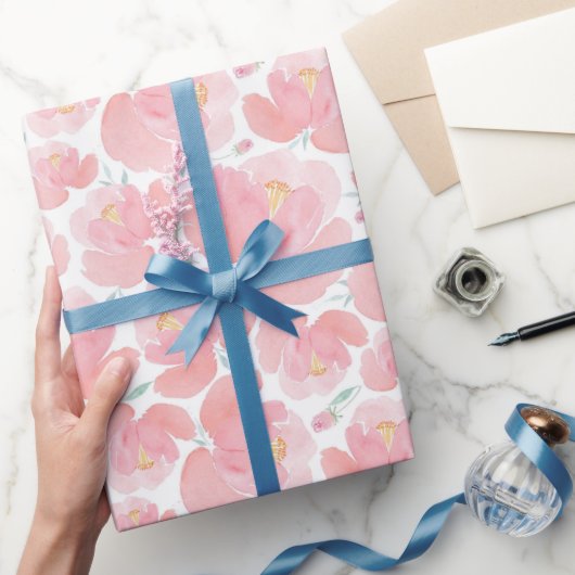 Elegante pastellrosa Blumen Geschenkpapier (Schenken)