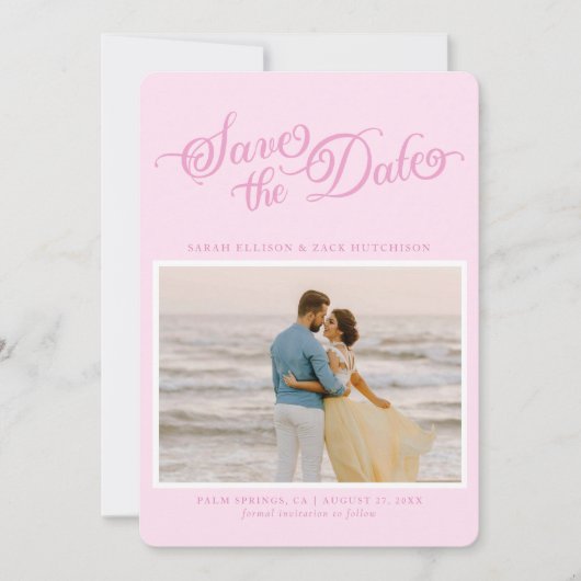 Elegante Pastellrosa Schrift - "Save the Date" im Save The Date (Vorderseite)