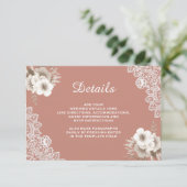 Elegante Peach floral Lace Hochzeitdetails Begleitkarte (Stehend Vorderseite)