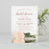 Elegante Peach Rose mit Rose Gold Brautparty Folieneinladung (Stehend vorne)