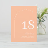 Elegante Peach Wedding Seating Chart Tischnummer (Stehend Vorderseite)