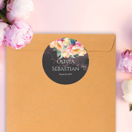 Elegante Peony Watercolor auf Schwarz | Hochzeit Runder Aufkleber