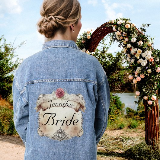 Elegante Personalisierte Blumenbride mit Denim Jac Jeansjacke