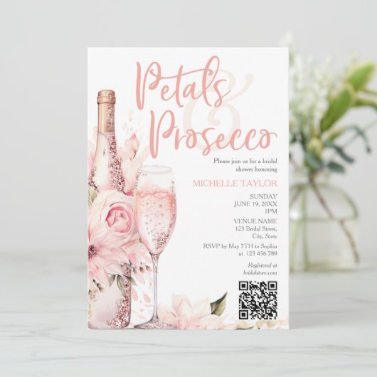 Elegante Petals & Prosecco Boho Blush Pink QR Code Einladung (Stehend Vorderseite)