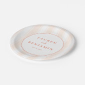 Elegante Pfirsich-Minimalist-Kreis Pappteller (Schrägansicht)