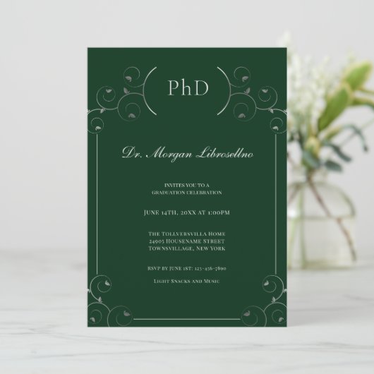 Elegante PhD Silver Green Graduation Party Einladung (Stehend Vorderseite)