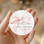 Elegante Pink Bow Baby Dusche Runder Aufkleber<br><div class="desc">Elegante Rosa-Bug-Aufkleber,  perfekt für Babyduschen.</div>