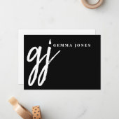 Elegante Pinselschrift White Monogram Black Mitteilungskarte (Vorderseite/Rückseite Beispiel)