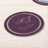 Elegante Plum Gold Monogram Script Hochzeit Runder Pappuntersetzer (Angewinkelt)