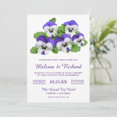 Elegante Purple Flowers Pansy Wedding Einladung (Stehend Vorderseite)