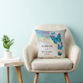 Elegante Rainbow Silver and Blue Butterfly Wedding Kissen (Stuhl )