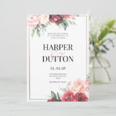 Elegante rosa bordeauxfarbene Hochzeit mit Blumen Einladung (Stehend Vorderseite)