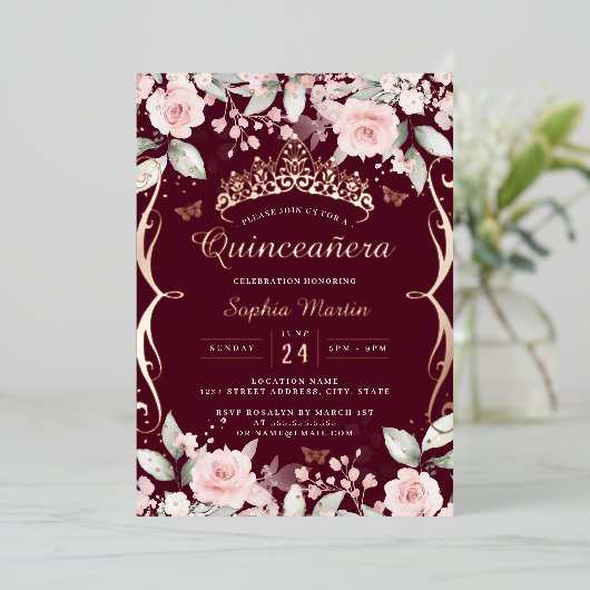 Elegante Rosa Burgund Rose Gold Quinceanera Folieneinladung (Stehend vorne)