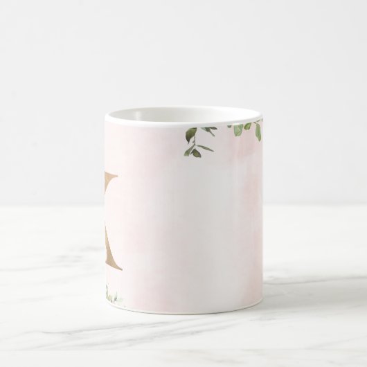 Elegante Rosa Floral Monogram K Kaffee Tasse (Mittel)