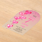 Elegante Rosa Herzblasen 7. Geburtstagsparty Acryleinladungen (Ablage )
