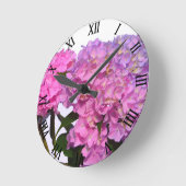 Elegante, rosa, lila Blumendörfchen Hydrangeas Runde Wanduhr (Winkel)