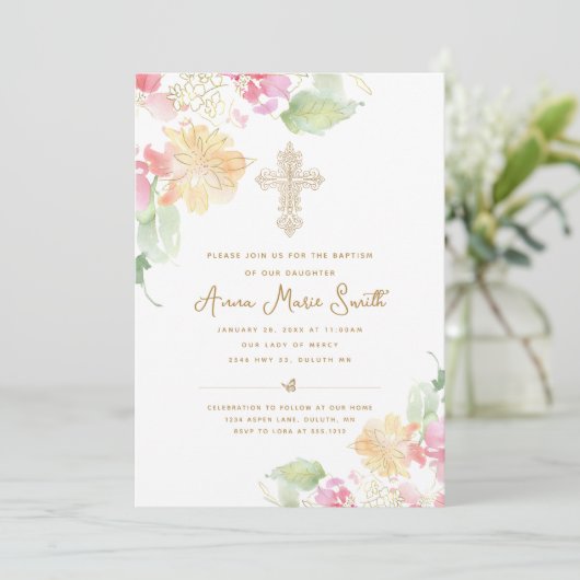 Elegante rosa Pfirsich Verzierte Kreuztaufe Einladung (Stehend Vorderseite)