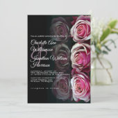 Elegante rosa Rose Floral Mirrored Black Wedding Einladung (Stehend Vorderseite)