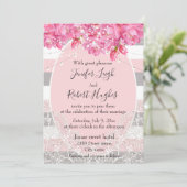 Elegante, rosa und graue, florale Hochzeit Einladung (Stehend Vorderseite)